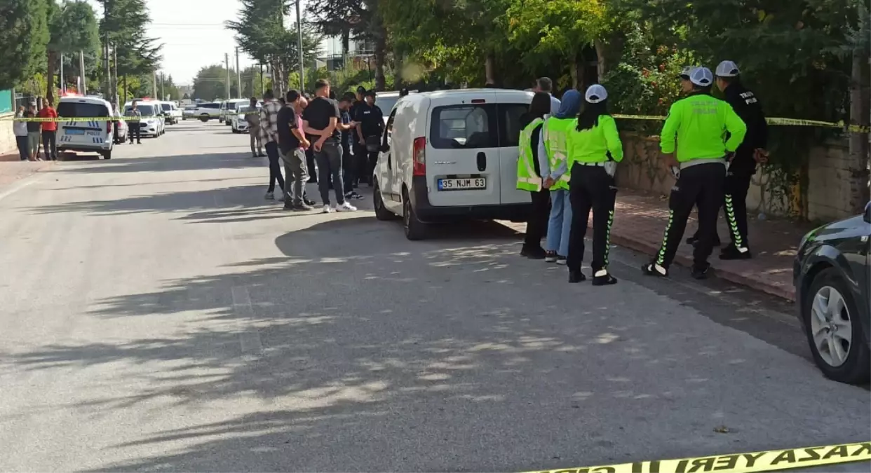 Sinir Krizi Geçiren Kişi Polise Saldırdı