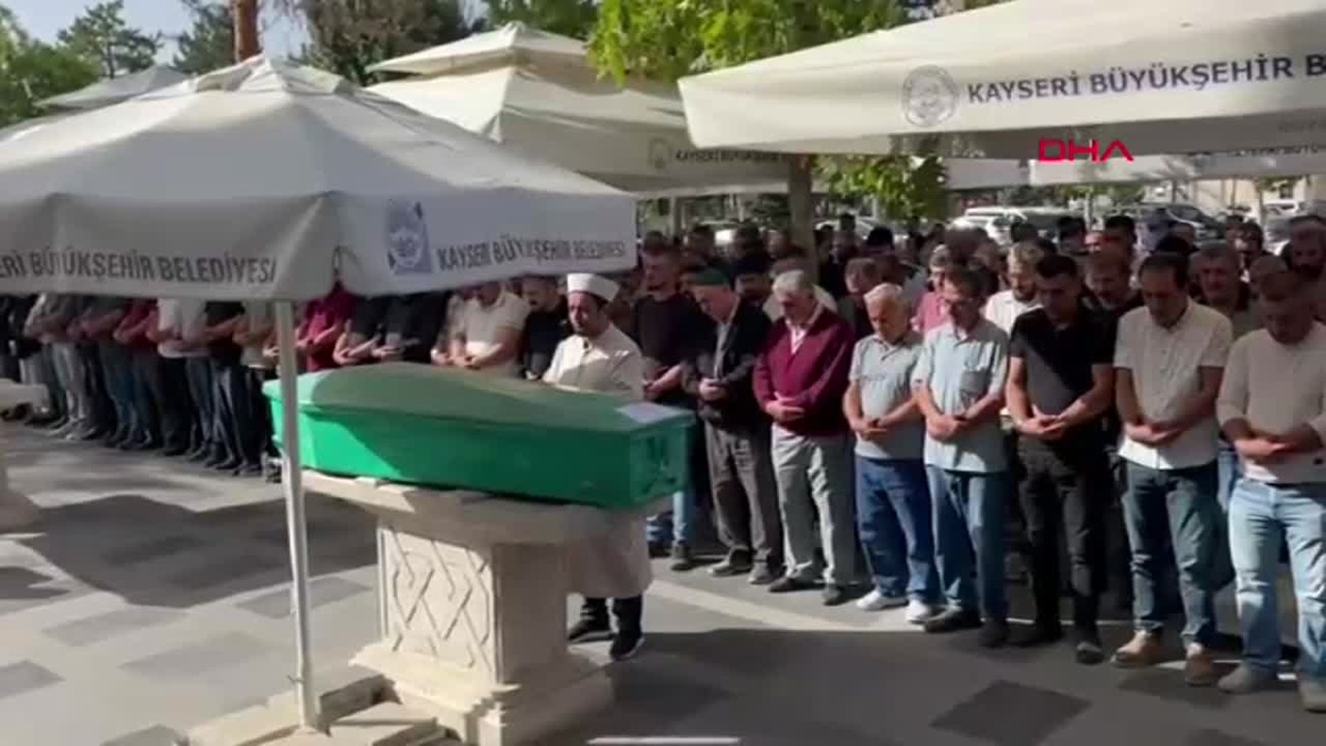Kayseri\'de Bıçaklı Kavga: 1 Ölü, 1 Yaralı