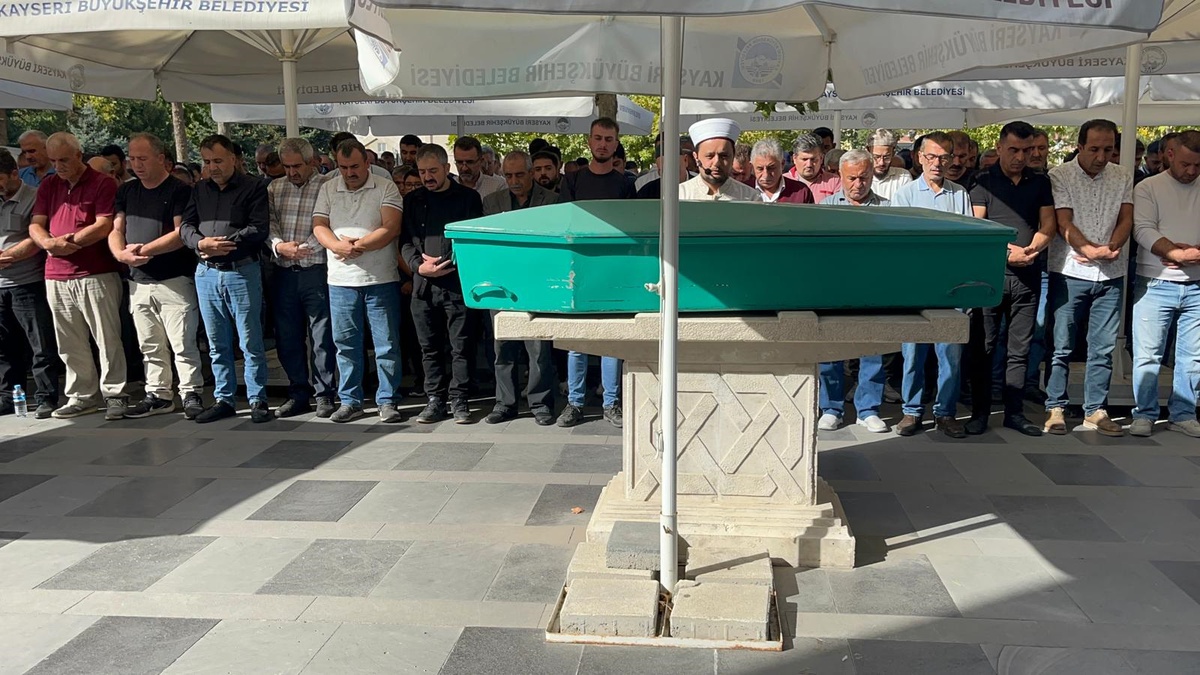 Kayseri\'de Bıçaklı Kavga: 1 Ölü, 1 Yaralı