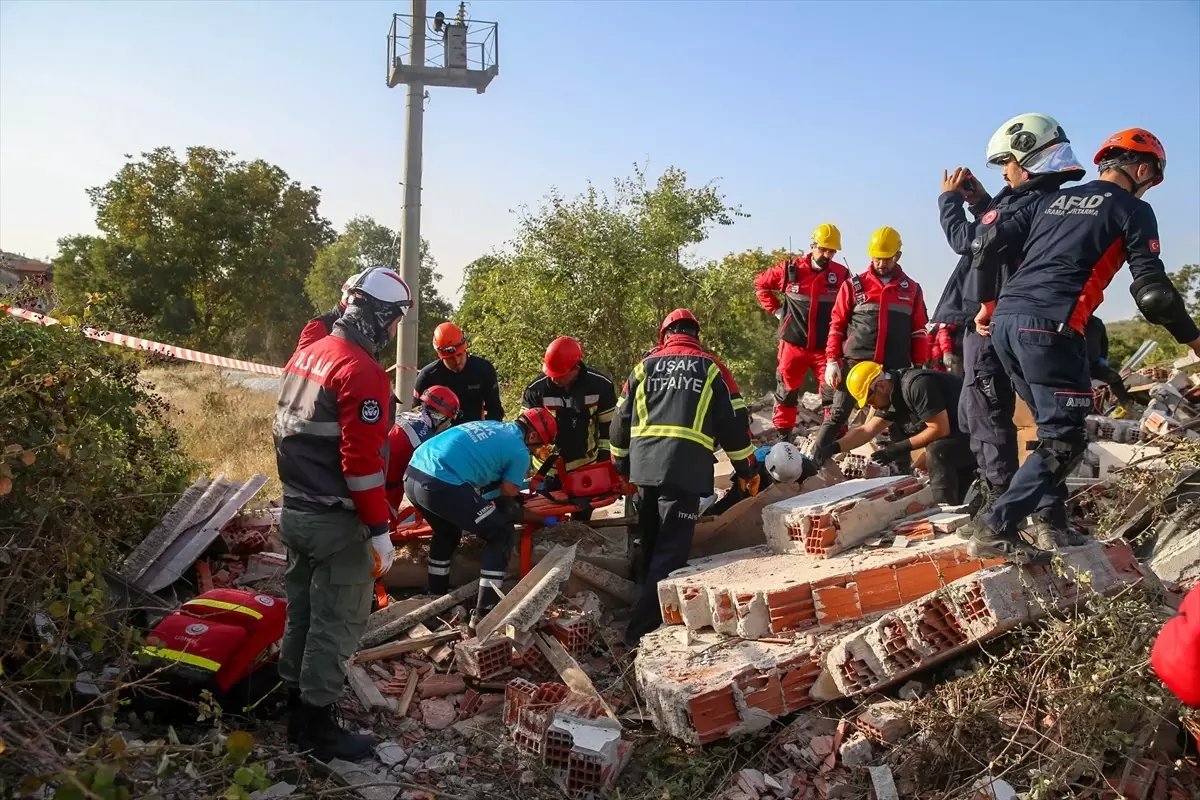 Uşak\'ta Deprem Tatbikatı Gerçekleştirildi