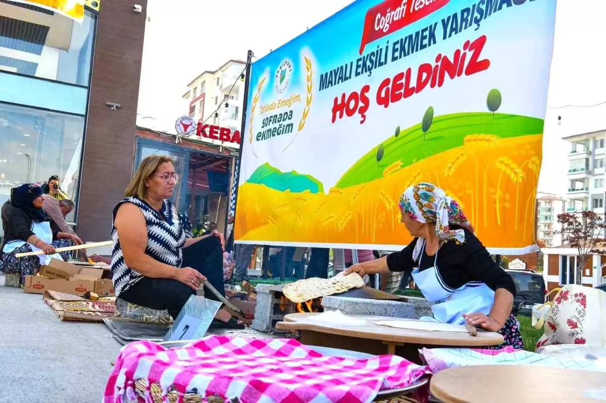 Yeşilyurt\'ta Mayalı Ekşili Ekmek Yarışması Festivale Dönüştü