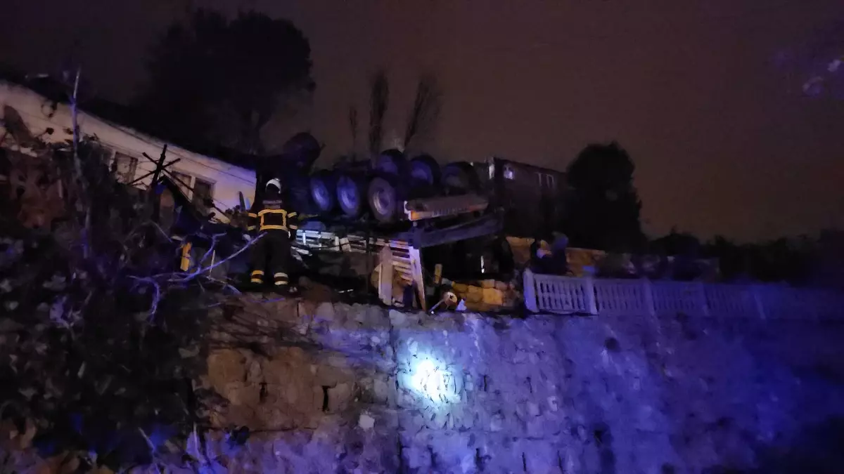 Zonguldak\'ta TIR Kazası: Sürücü Hayatını Kaybetti