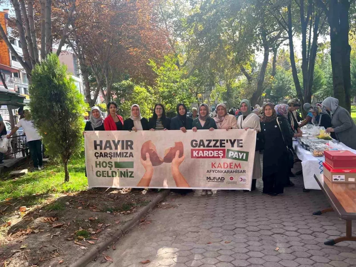 Gazze İçin Hayır Çarşısı Açıldı