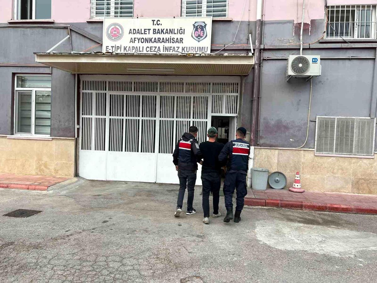 Uyuşturucu Suçundan 9 Yıl Hapis Cezalı Şahıs Tutuklandı