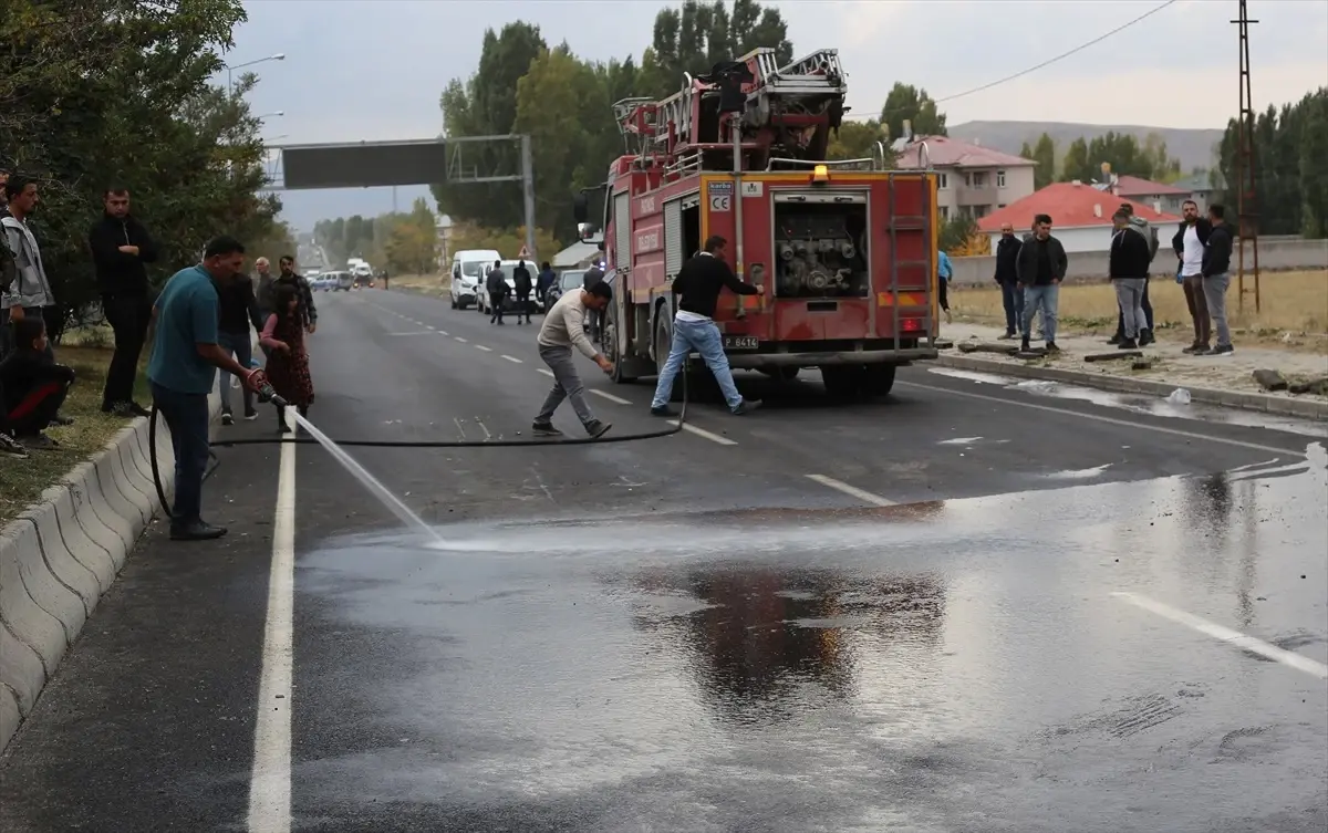 Patnos\'ta Trafik Kazası: 10 Yaralı