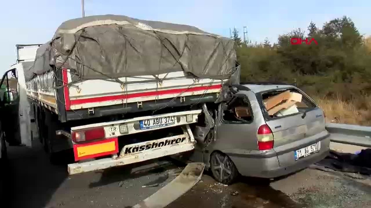 Ankara\'da TIR\'a Çarpan Araçta 2 Ölü