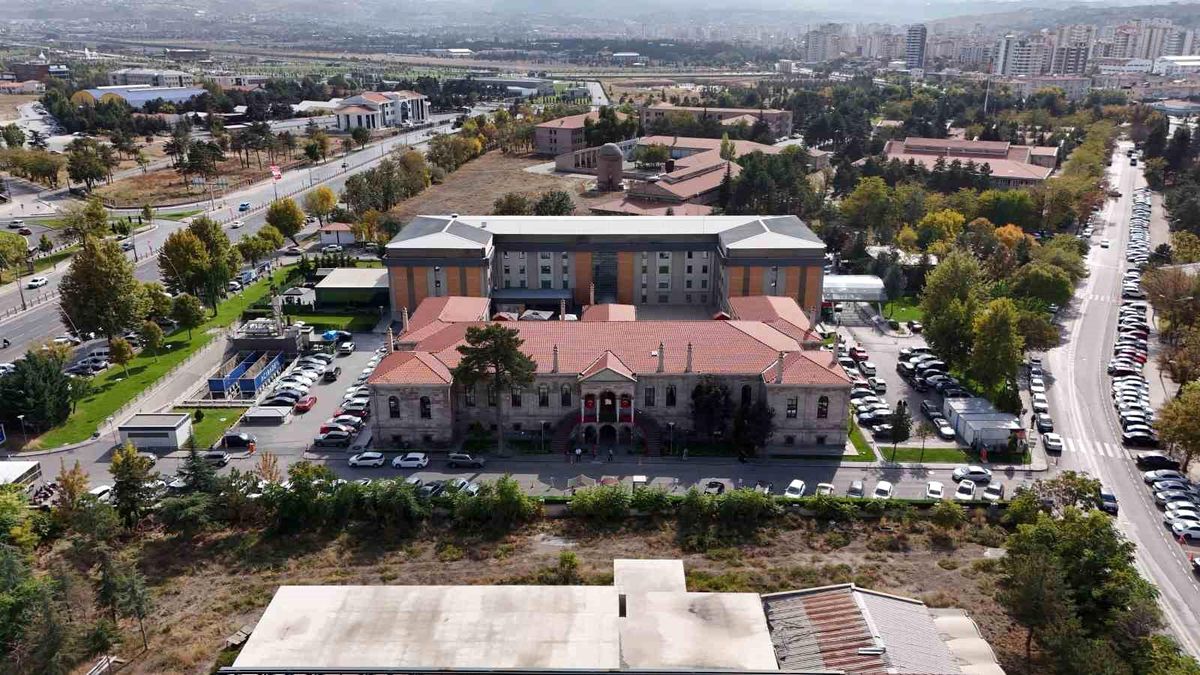 Memleket Hastanesi 100 Yaşında