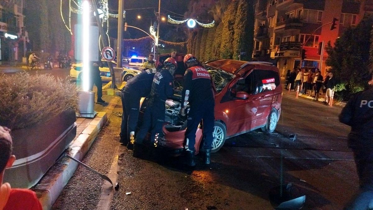 Aydın\'da Trafik Kazası: 2 Yaralı