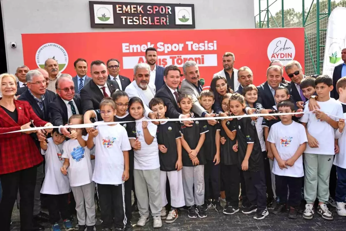 Osmangazi\'de Emek Spor Tesisi Açıldı