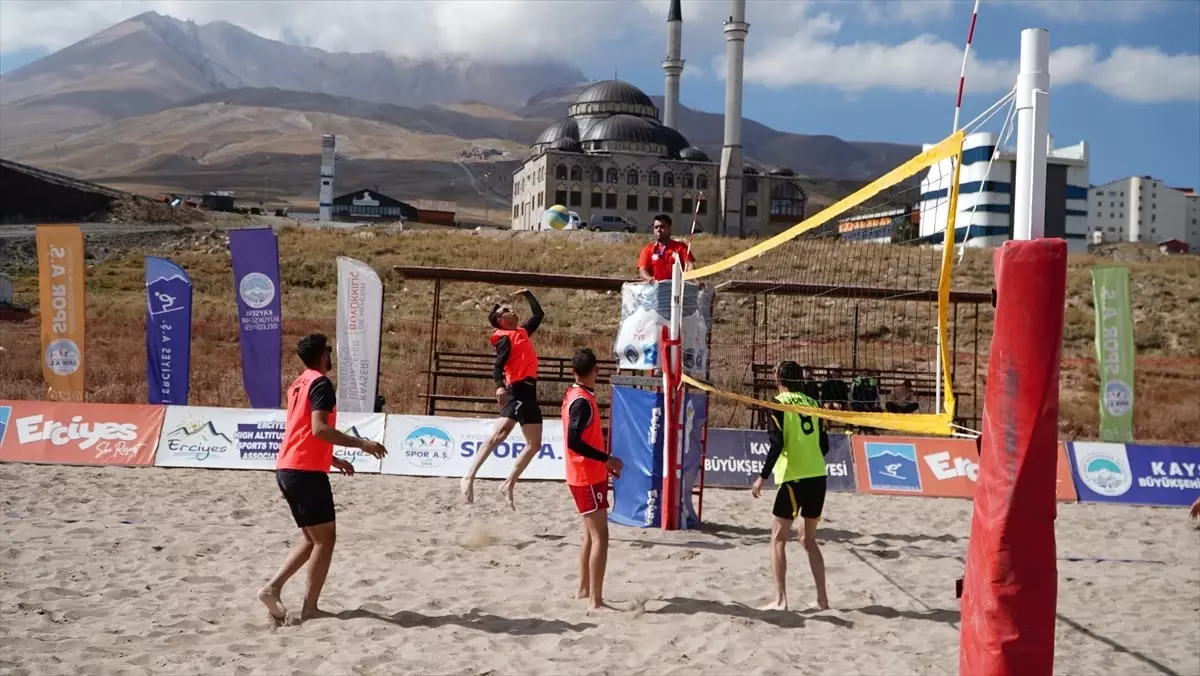 Erciyes\'te Plaj Voleybolu Turnuvası Sonuçlandı