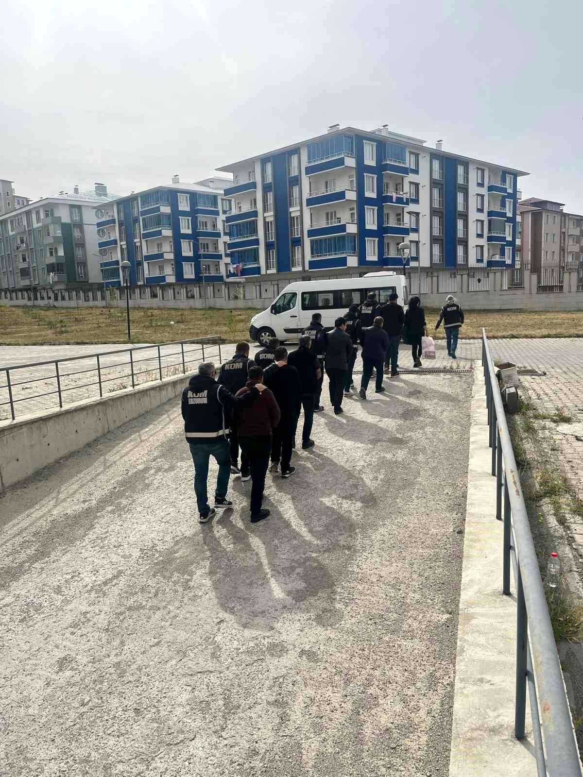 Erzurum\'da Dolandırıcılık Operasyonu: 20 Gözaltı