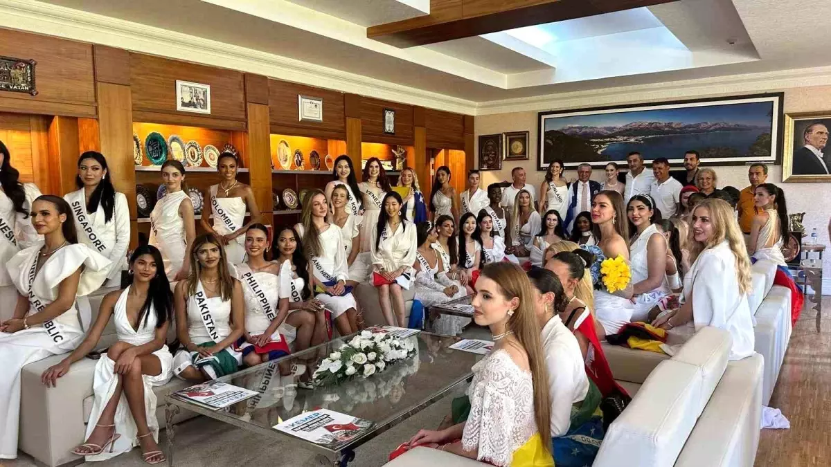 Miss Aura International Güzellik Yarışması Kemer\'de Düzenlendi