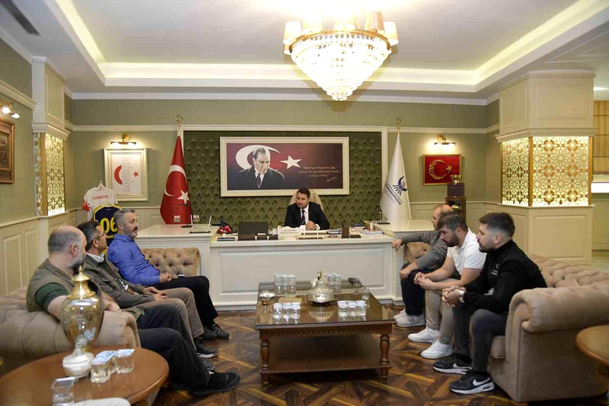 Kahramankazan Belediyesi\'nden Öğrencilere Hediye Çeki Desteği