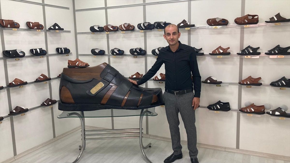 Konya\'da 200 Numaralı Sandalet Üretildi