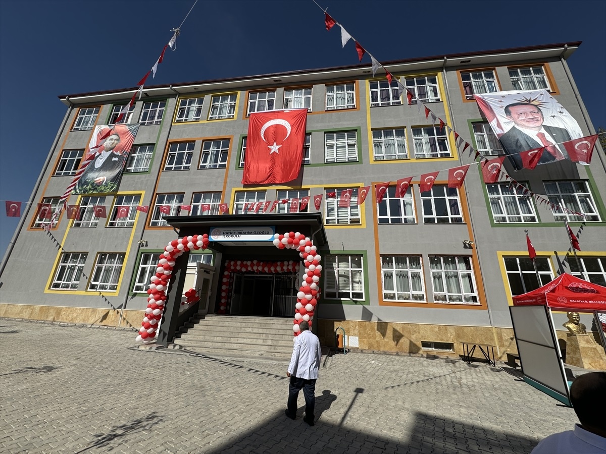 Malatya\'da Depremden Sonra 52 Okul Yapılıyor