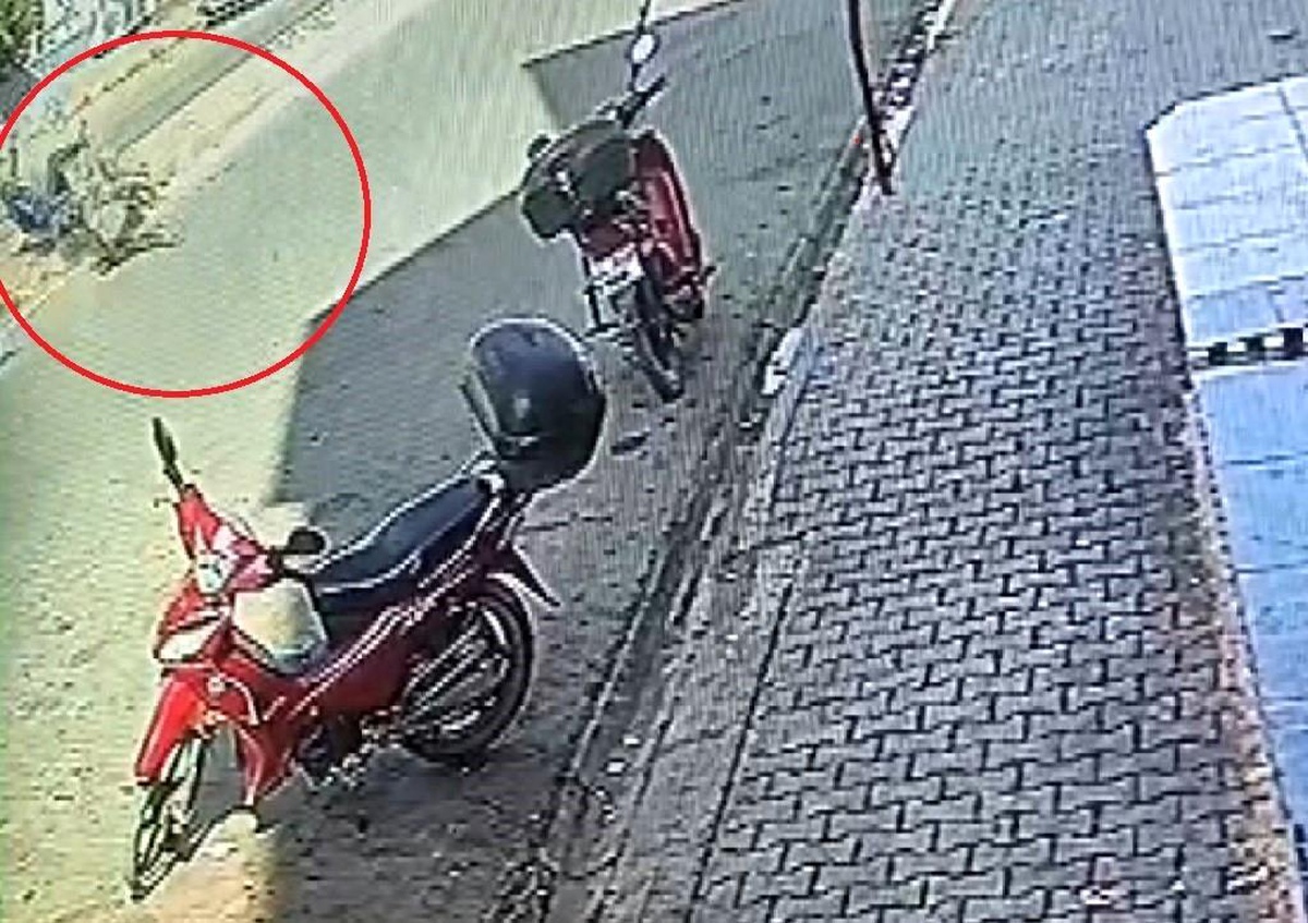 Reyhanlı\'da Yaşlı Adam Motosikletin Çarpmasıyla Yaralandı