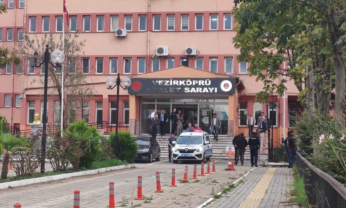 Bıçaklı Kavga: Kadın Öldürüldü, Kızı Yaralandı
