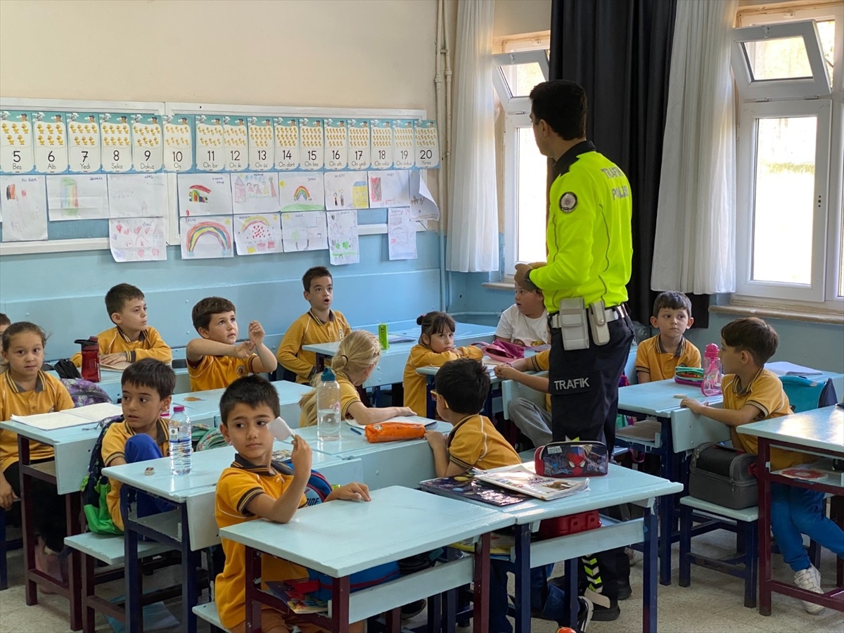 Sinop\'ta Öğrencilere Trafik Eğitimi