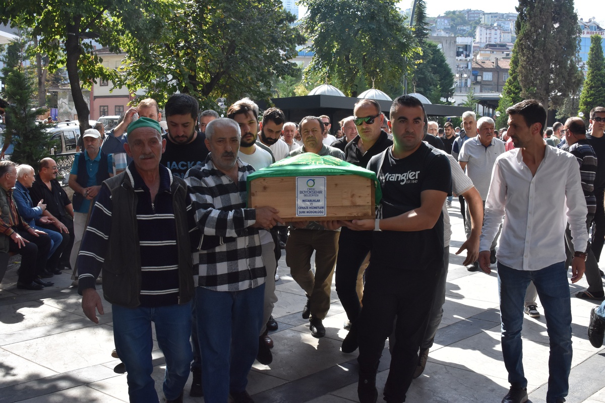 Yaya Geçidinde Ölüm: Sürücü Kaçtı