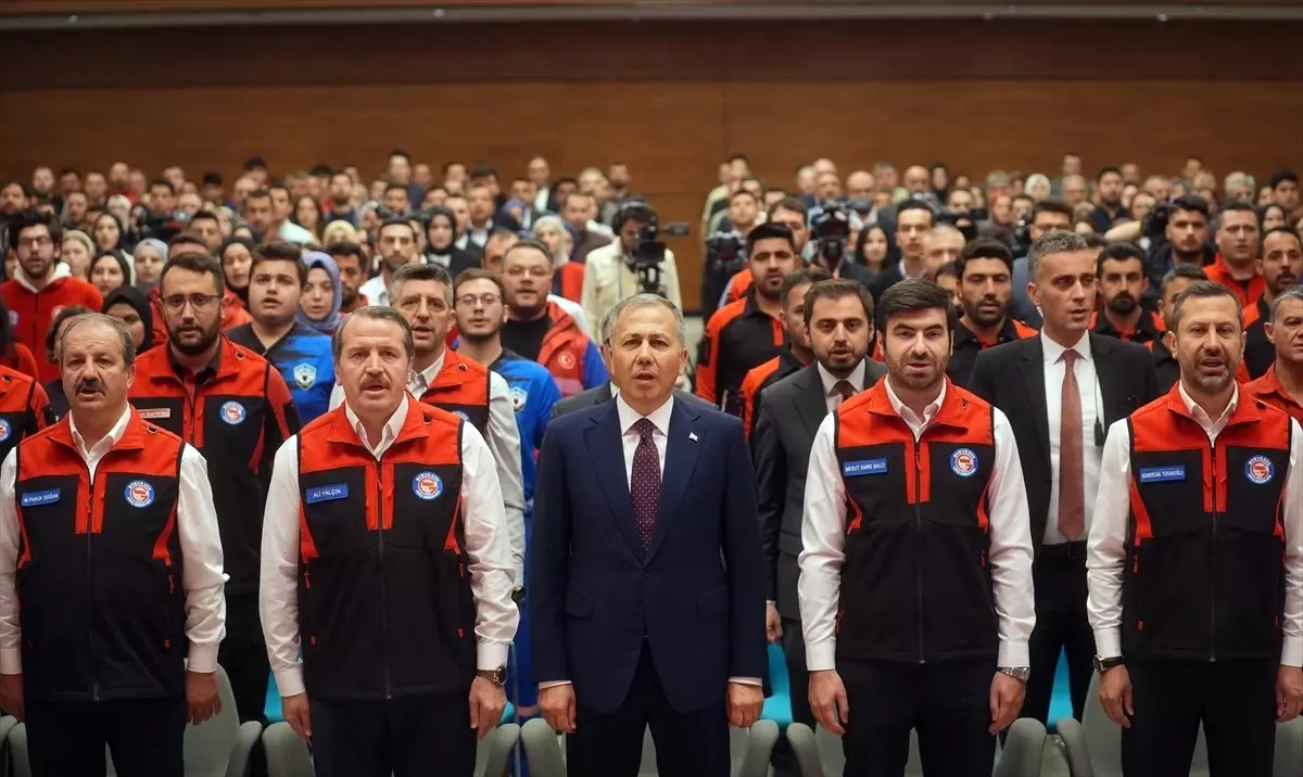 "Afete Hazır Türkiye: Gençlerin Gözünden Afet Politikaları Projesi"nin kapanış programı düzenlendi