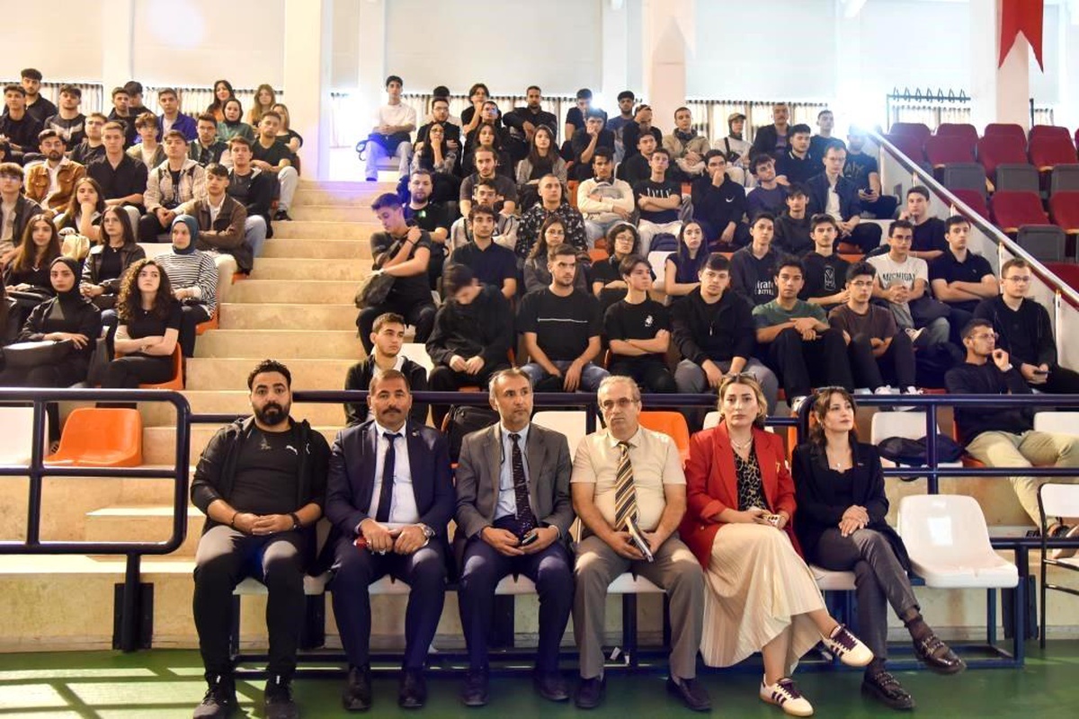 Yeni Öğrencilere Oryantasyon Programı