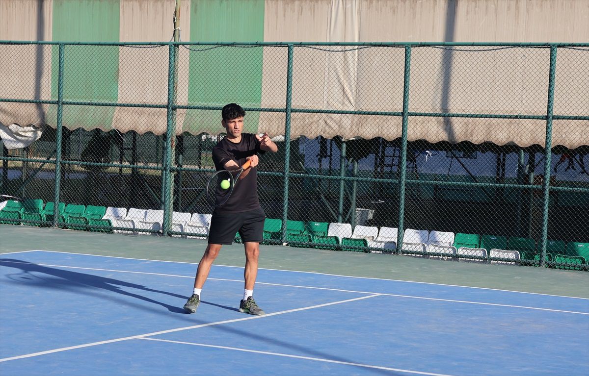 Iğdır Tenis Takımı Türkiye Ligi\'ne Yükseldi