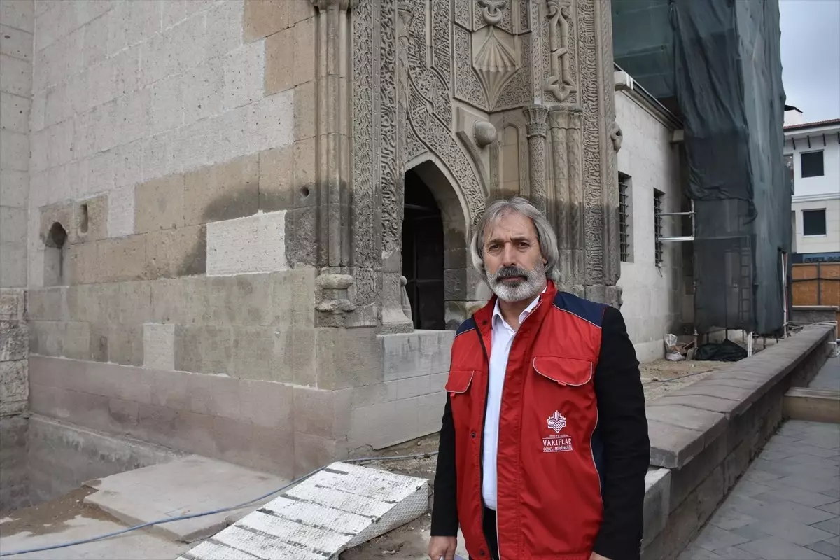 İnce Minareli Medrese Restorasyonu Başladı