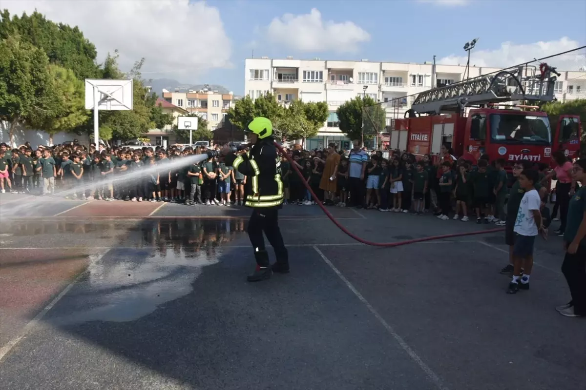 Bozyazı\'da Deprem ve Yangın Tatbikatı