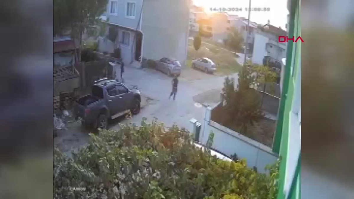 Bursa\'da Çocukların Arasında Havaya Ateş