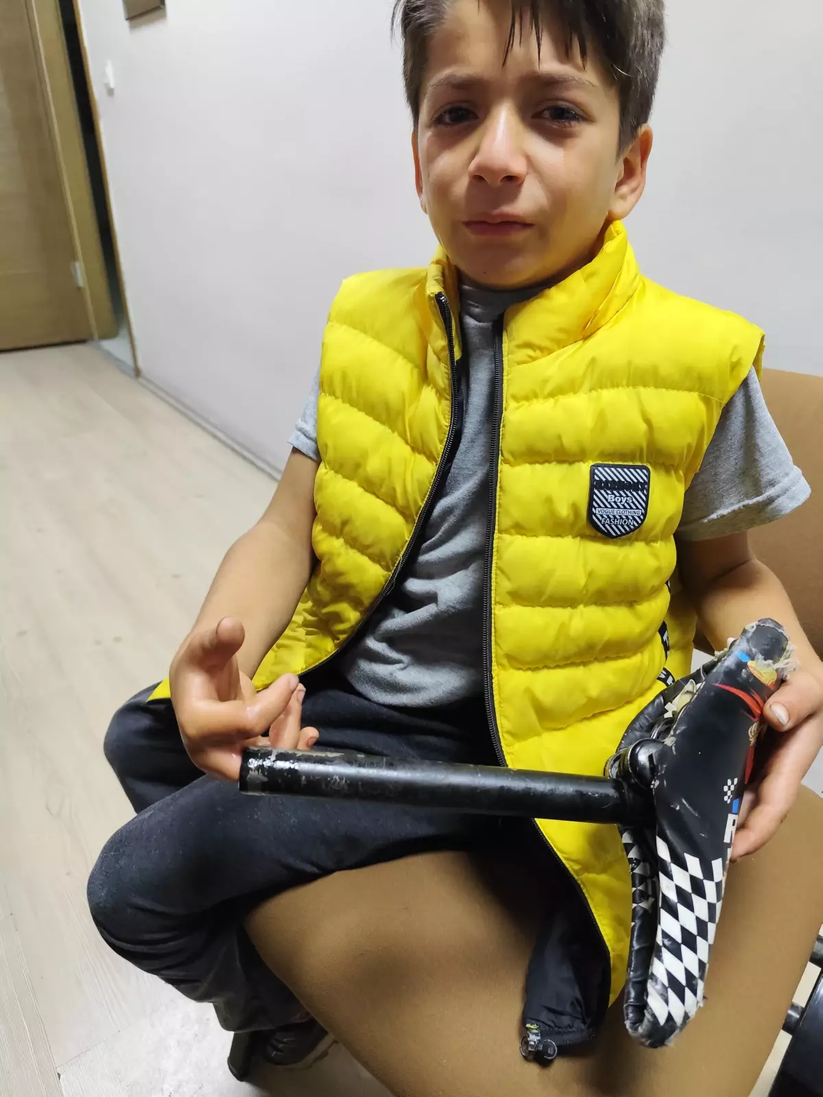 Bisiklet Koltuğuna Sıkışan Parmak İtfaiye Tarafından Kurtarıldı