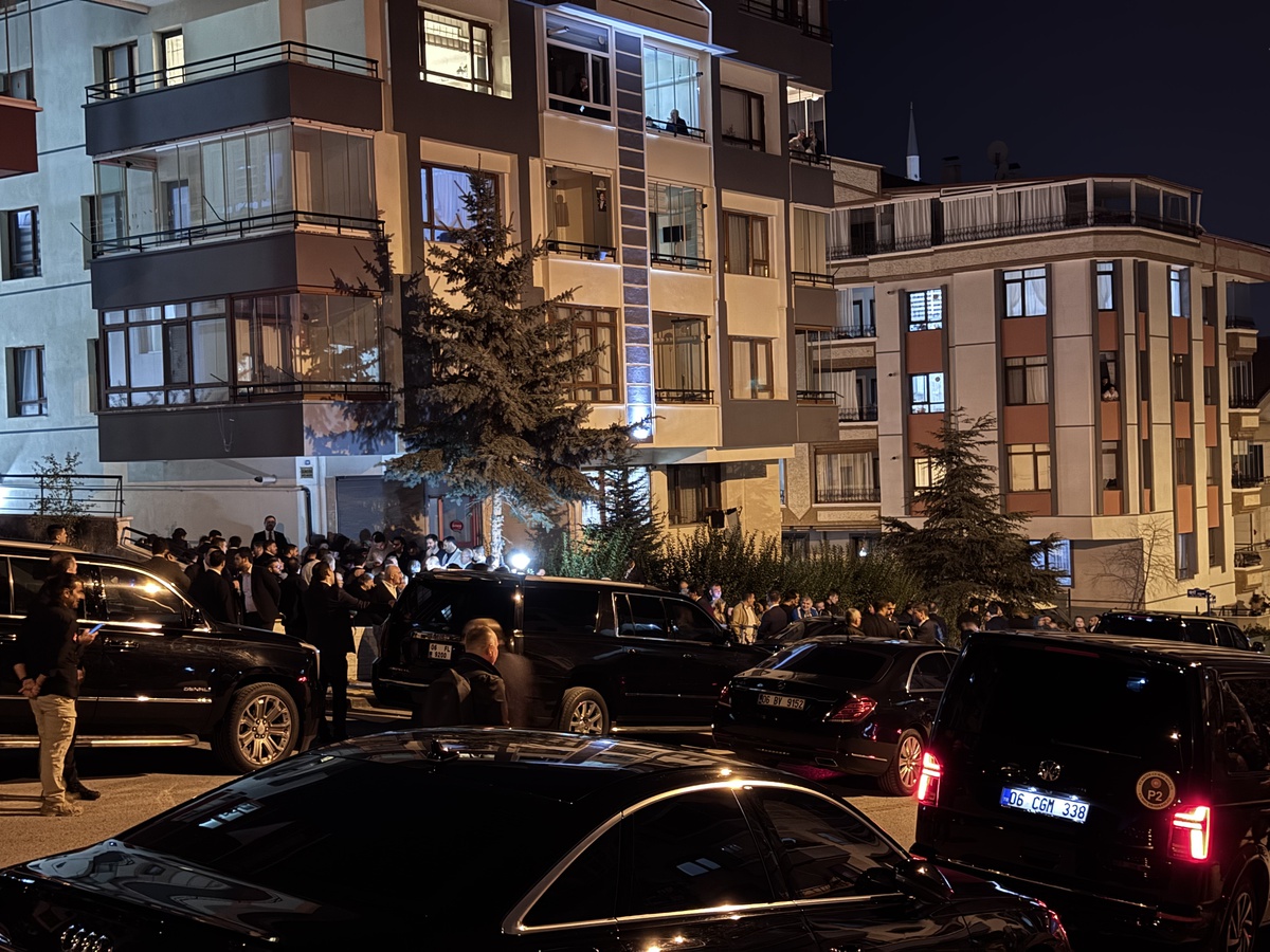 Cumhurbaşkanı Erdoğan, kazada hayatını kaybeden Betül\'ün ailesini ziyaret etti
