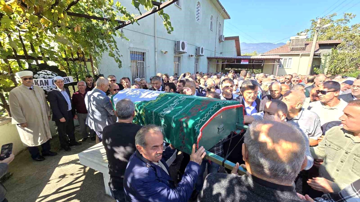 Fatma Alpboğa\'nın Cenazesi Toprağa Verildi