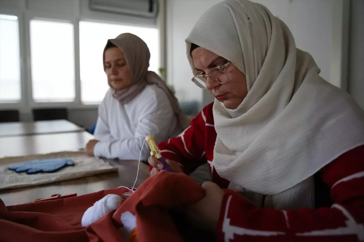 Kadınlara Yönelik Eğitim Kursları Başarıyla Devam Ediyor