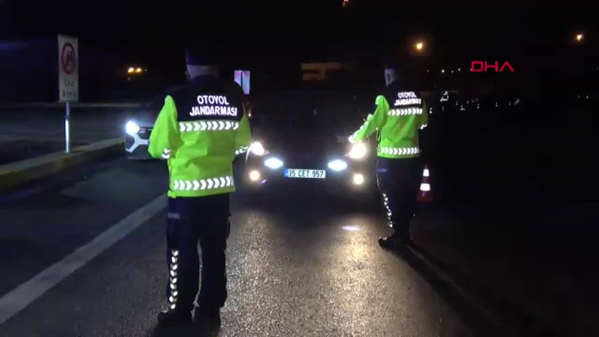 İzmir\'de Jandarma Otoyol Ekipleri Göreve Başladı