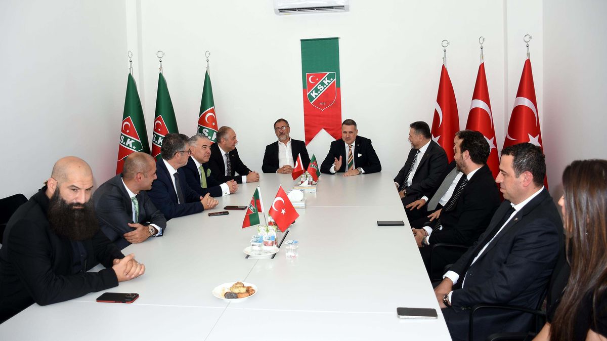 Karşıyaka\'da Vergi Borcu Krizi