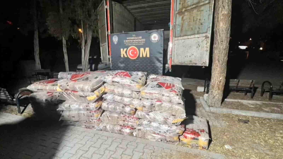 Kayseri\'de 2 ton tütün ele geçirildi