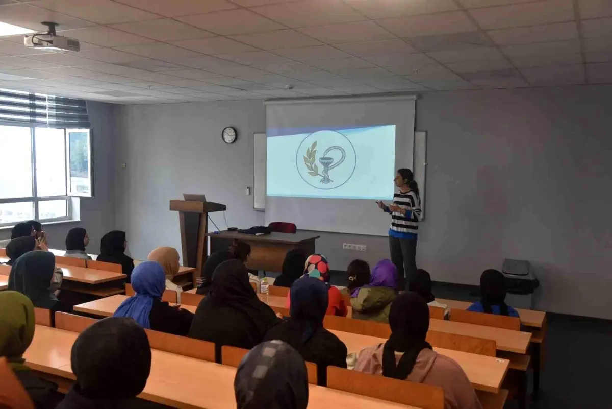 İmam Hatip Lisesi Öğrencileri Üniversiteyi Ziyaret Etti