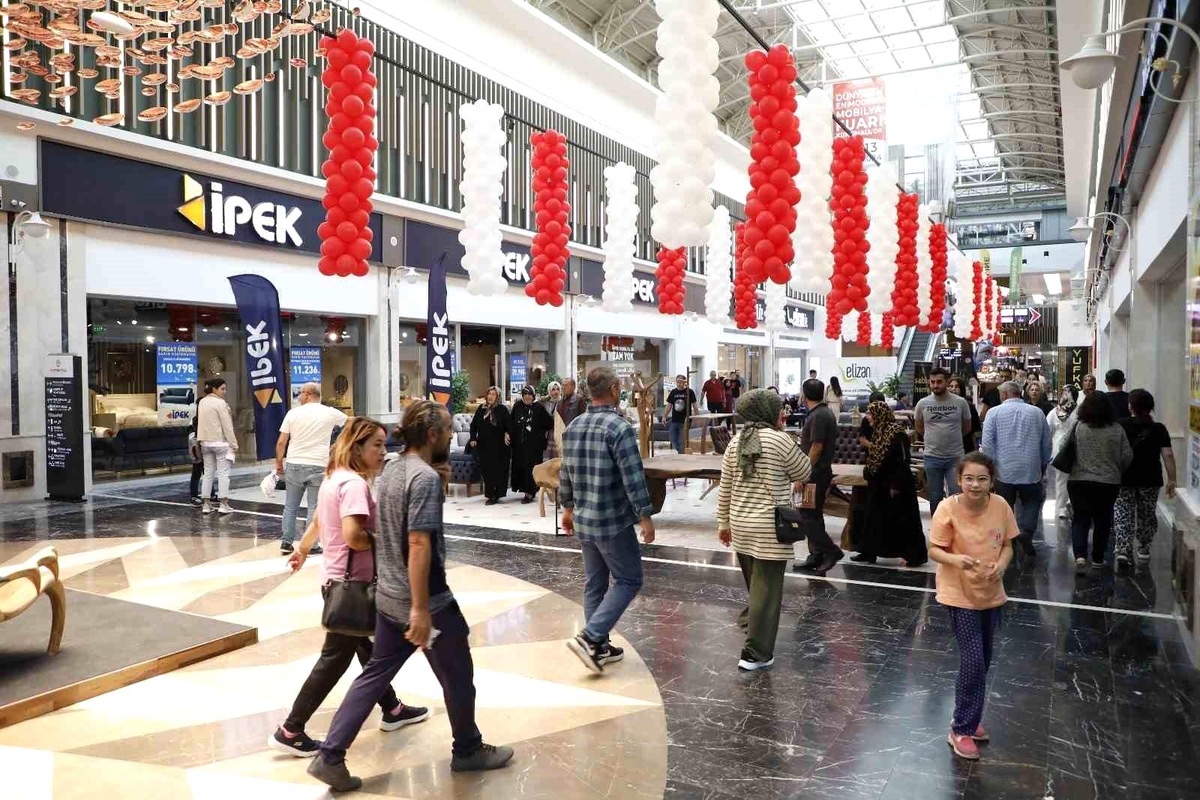 KUMSmall Mobilya Fuarı\'na Yoğun İlgi