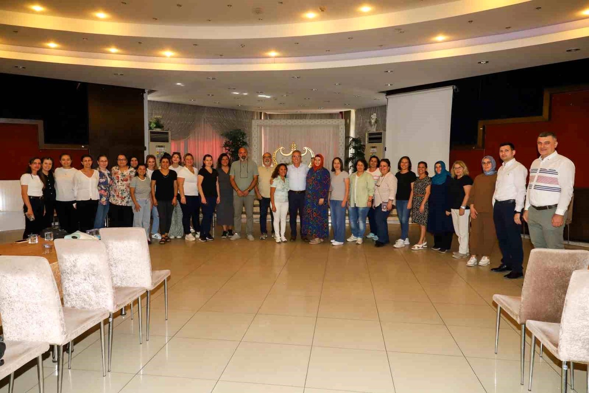 Nazilli Belediyesi\'nden Kadın Girişimcilere E-Ticaret Eğitimi