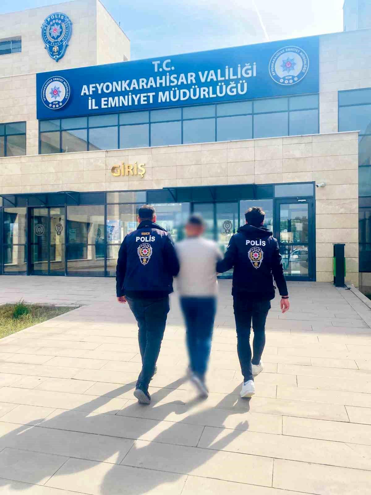 Dolandırıcı Afyonkarahisar\'da Yakalandı