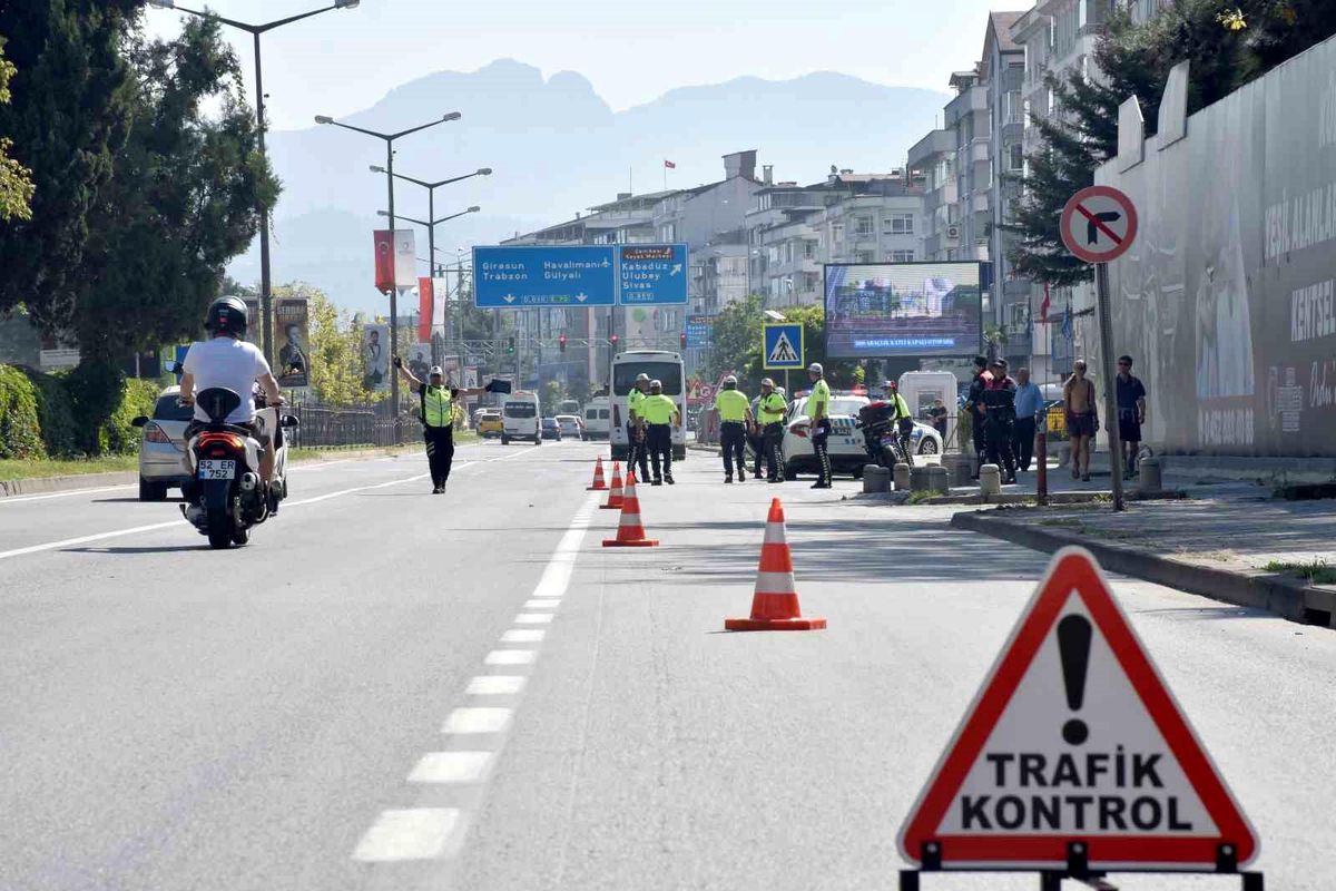 Ordu\'da 18 Bin Araç Kontrol Edildi