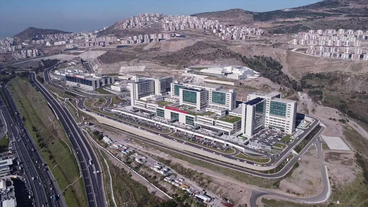 İzmir Şehir Hastanesi 1. Yılını Kutladı