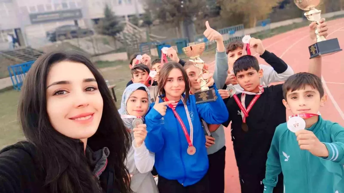 Aşkale Okulu Atletizmde İkinci Oldu