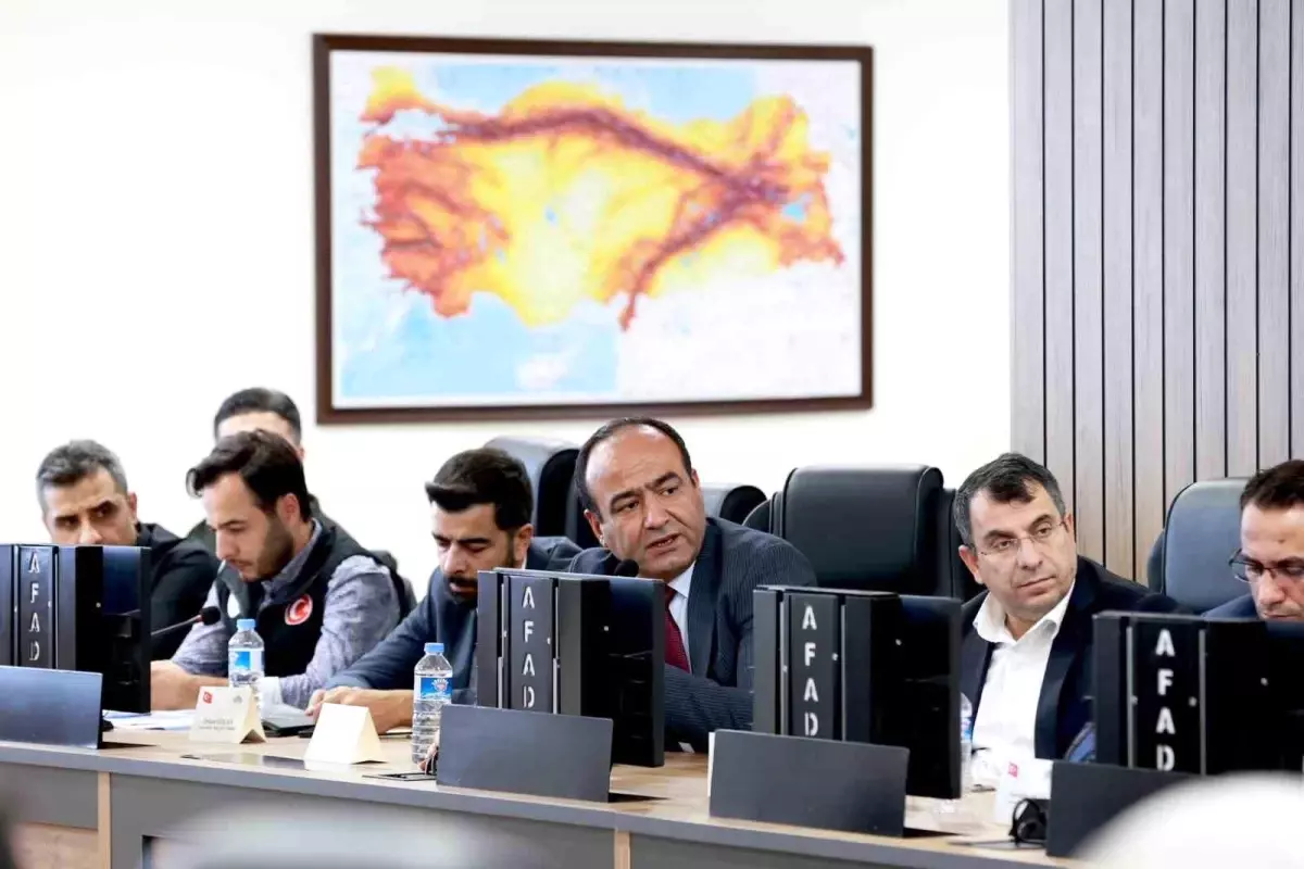 Bakan Yerlikaya: "3 İHA ile 1 insanlı keşif uçağımız çalışmalarına devam ediyor"