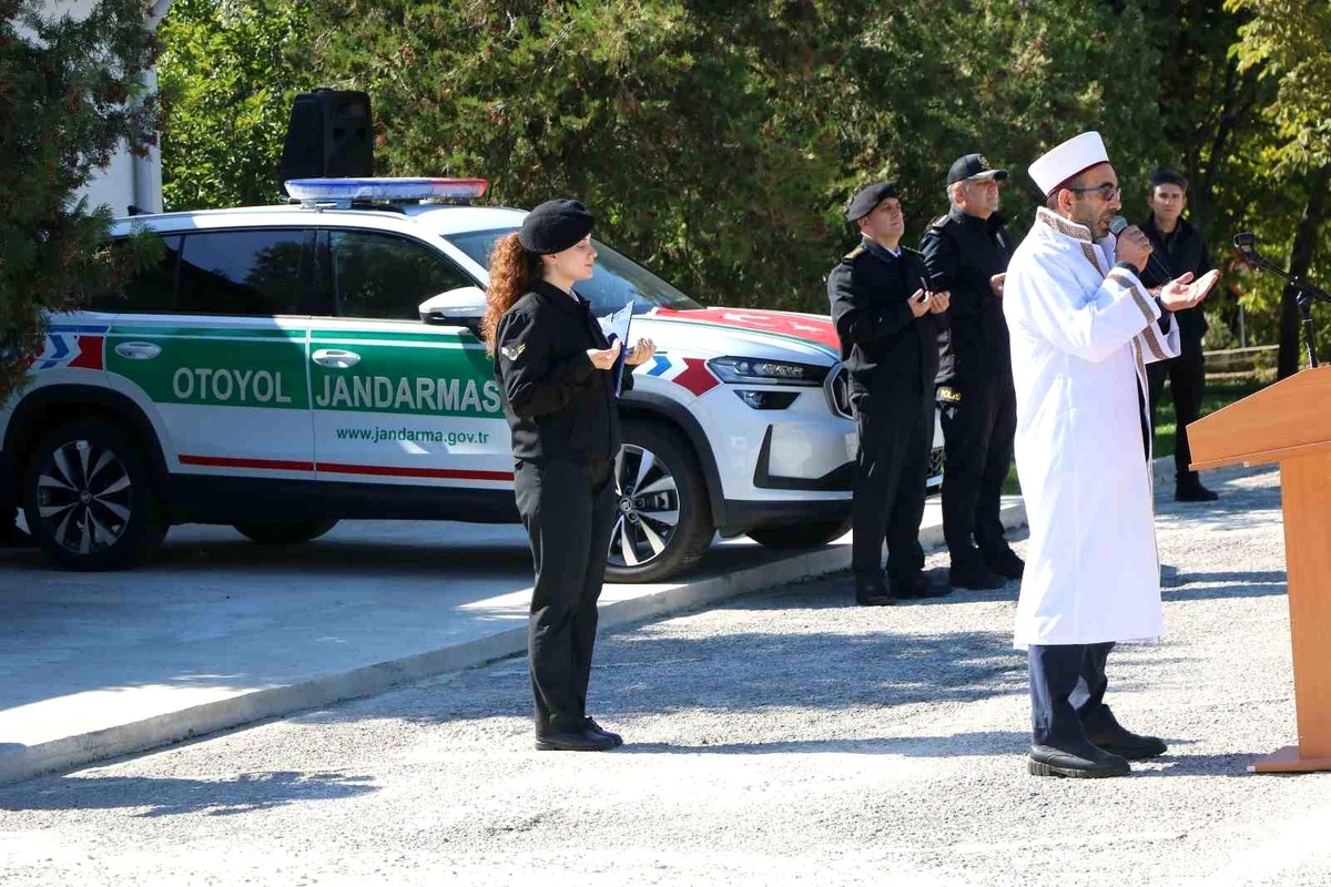 Edirne\'de Otoyol Jandarma Komutanlığı Açıldı