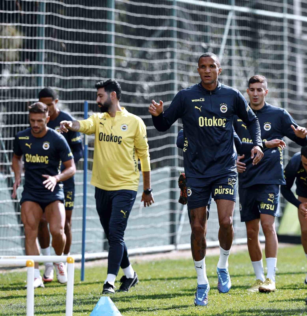 Fenerbahçe, Samsunspor Maçına Hazırlanıyor