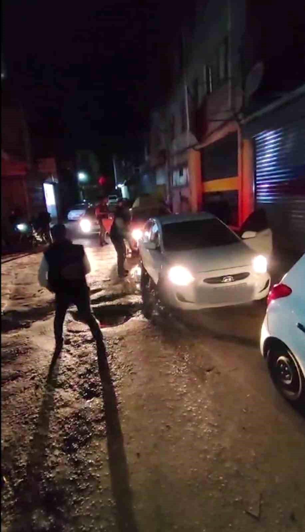 İzmir\'de Uyuşturucu Operasyonu: 15 kg Ele Geçirildi