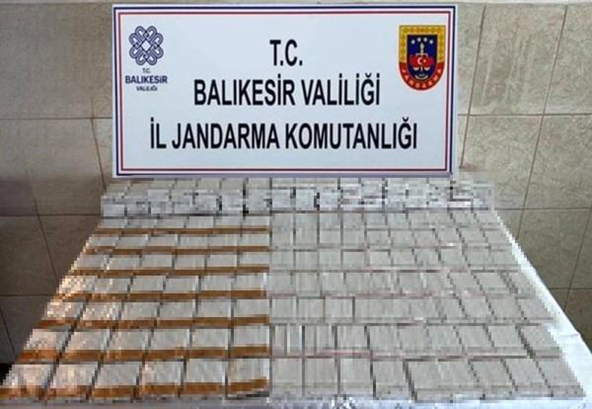 Balıkesir\'de Tütün Kaçakçılığına Operasyon