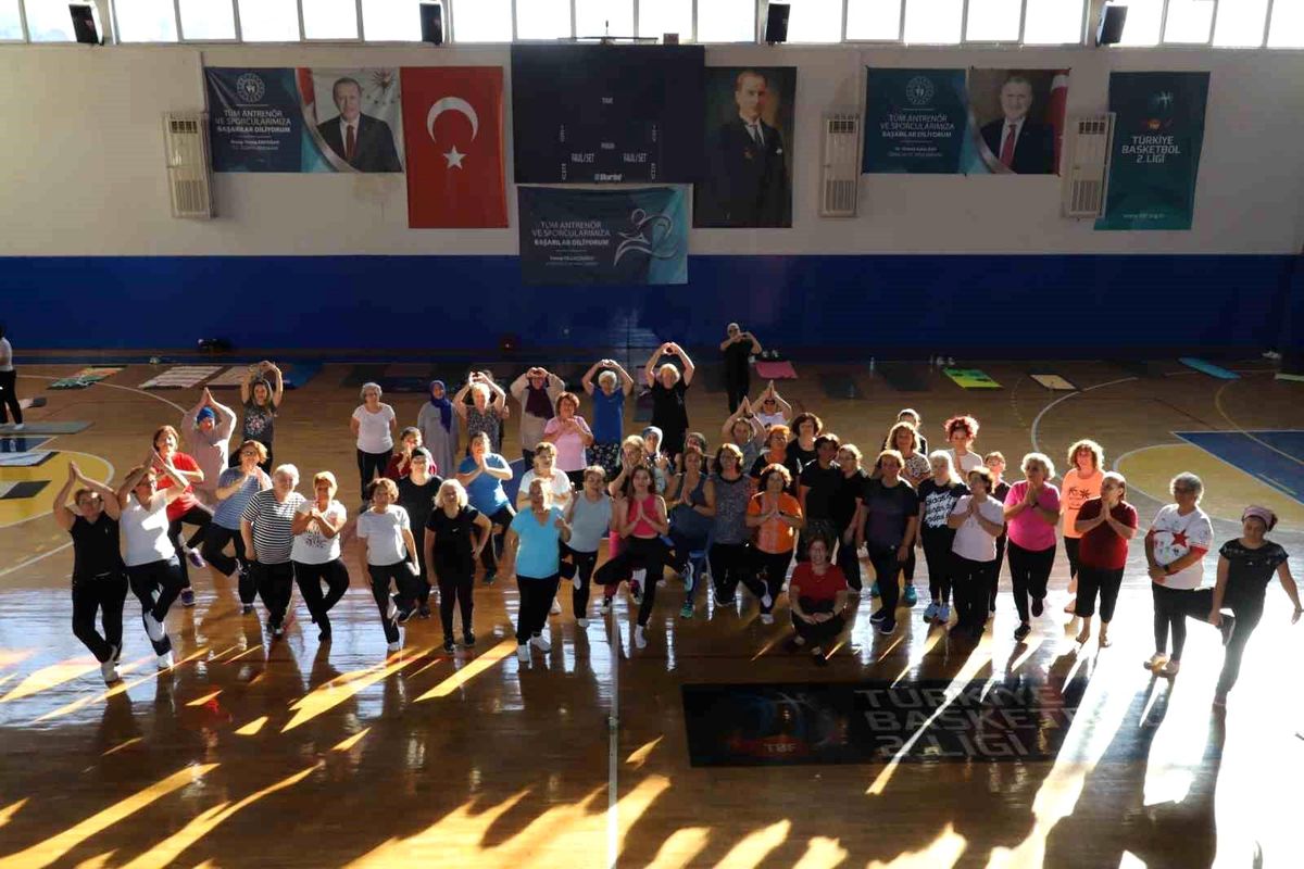 Nazilli Belediyesi\'nden Kadınlara Özel Yoga Kursları Yoğun İlgi Gördü