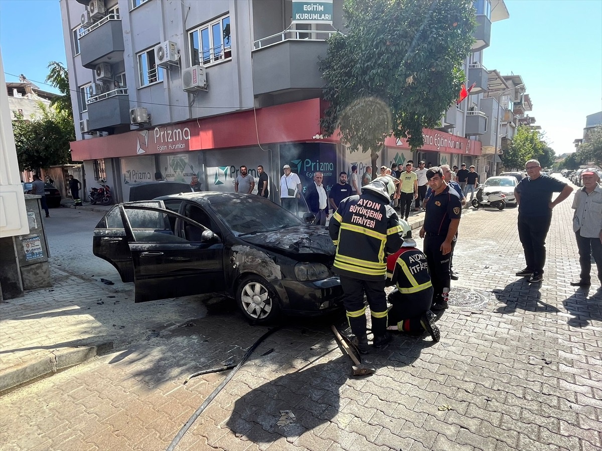 Nazilli\'de Otomobil Yangını